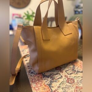 Beautiful Soft Leather Purse • Camel Color • EUC